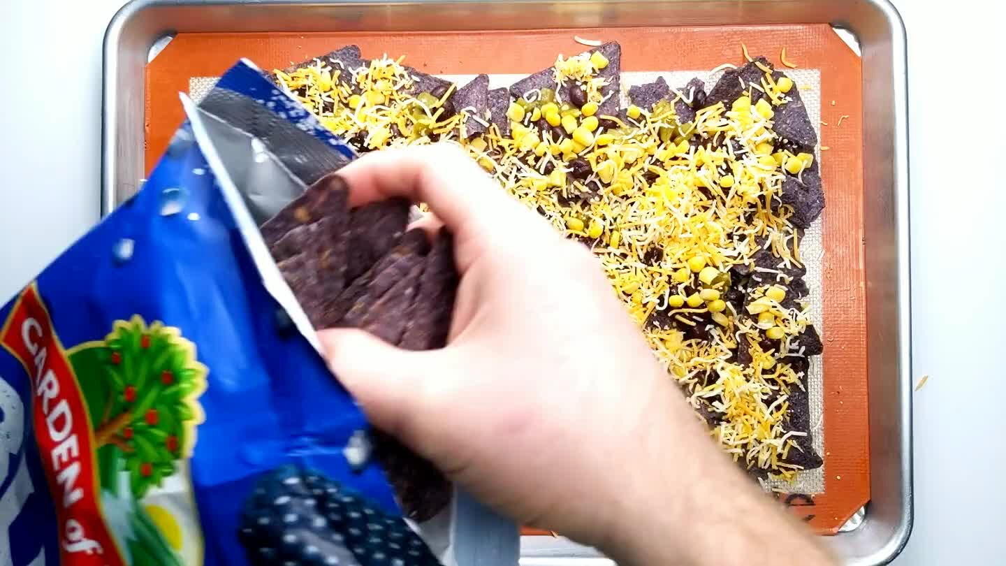 , кукурузы и тертого сыра.