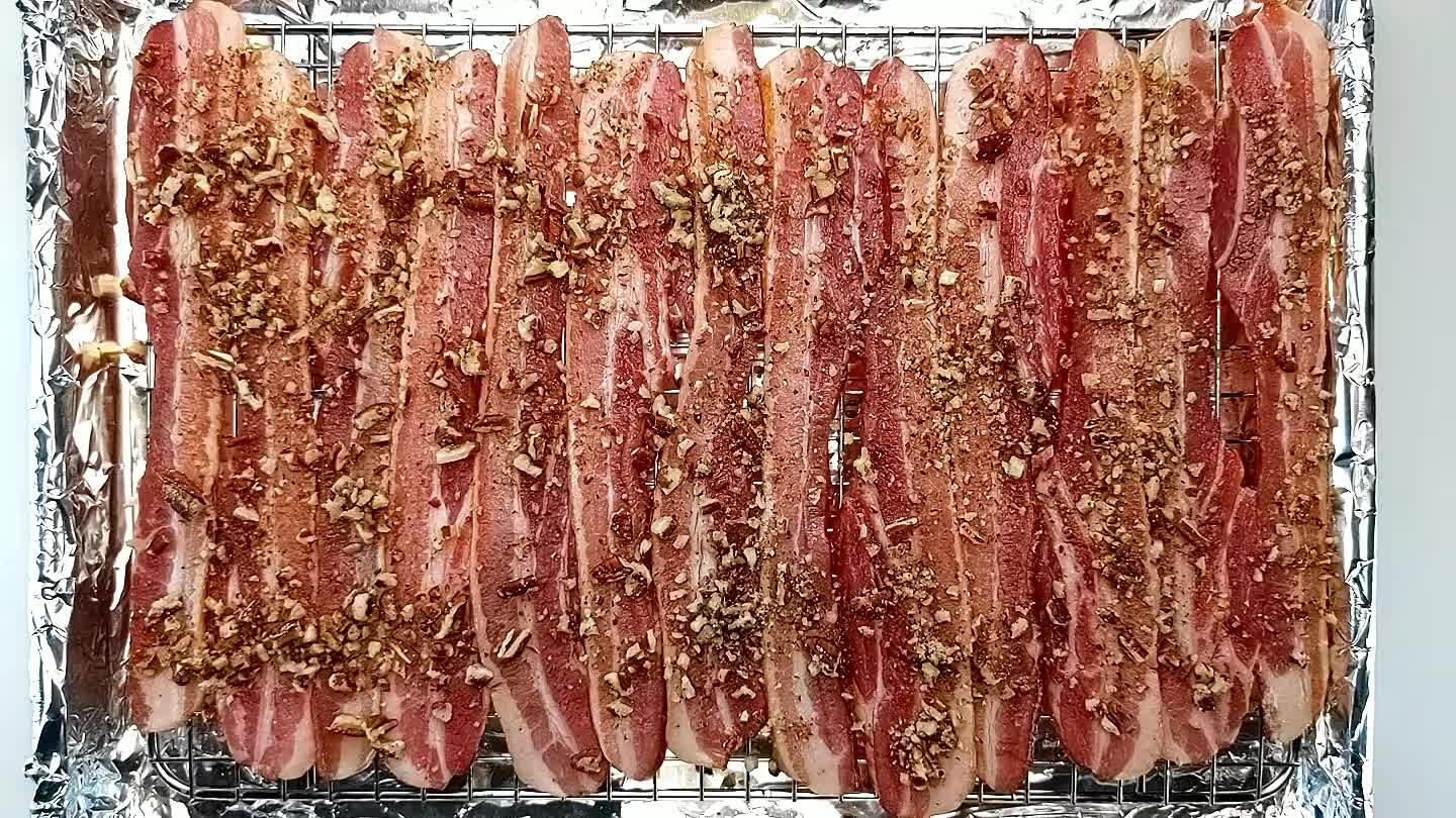 the edges. Be aware that some of the maple syrup may burn on the foil but the bacon should still be just fine.